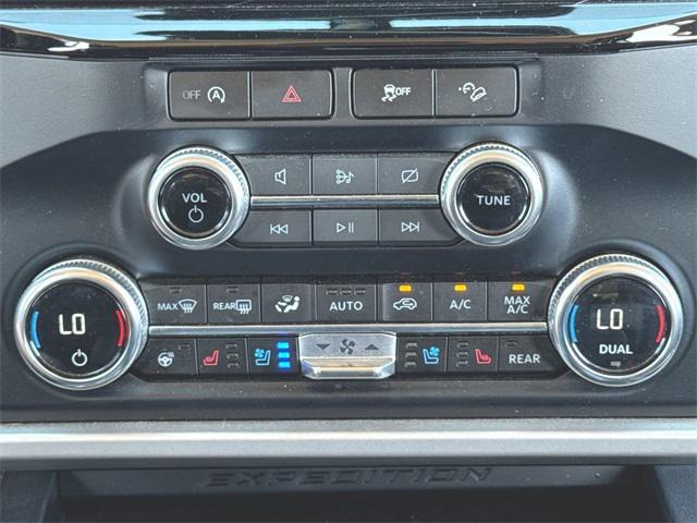 Photo of 2024 OXFORD WHITE Ford Expedition