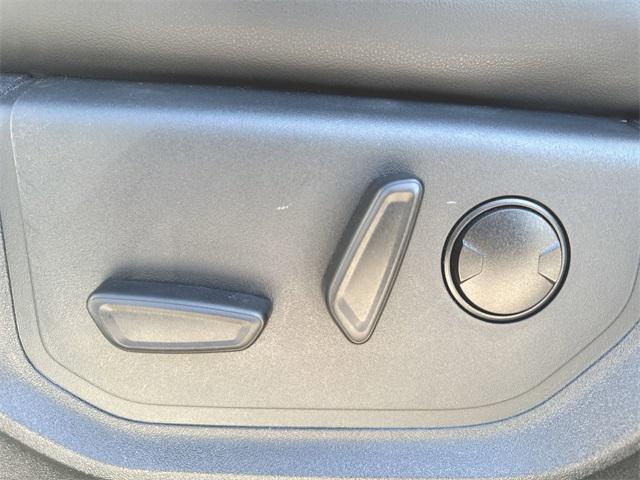 Photo of 2024 OXFORD WHITE Ford Expedition