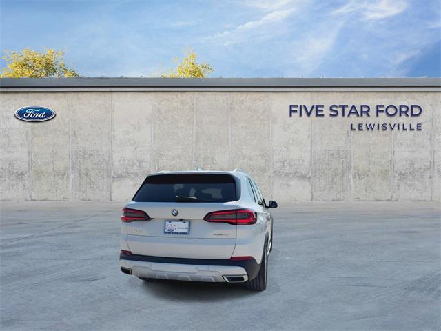 Photo of 2021 Mineral White Metallic BMW X5