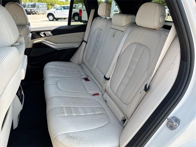 Photo of 2021 Mineral White Metallic BMW X5