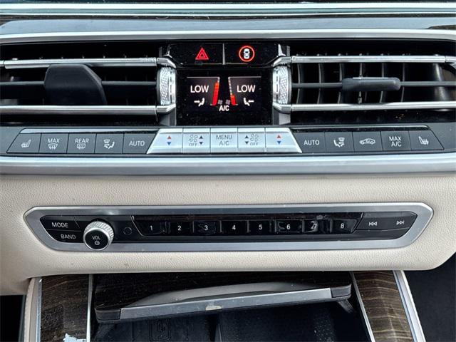 Photo of 2021 Mineral White Metallic BMW X5