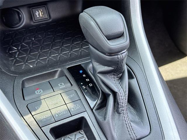 Photo of 2023 Ice Cap Toyota RAV4