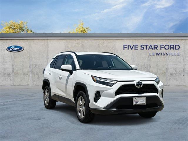 Photo of 2023 Ice Cap Toyota RAV4