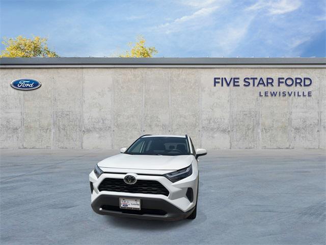 Photo of 2023 Ice Cap Toyota RAV4