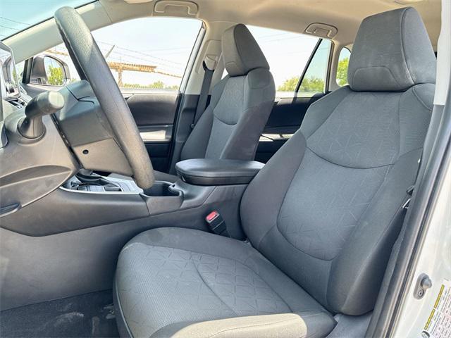 Photo of 2023 Ice Cap Toyota RAV4