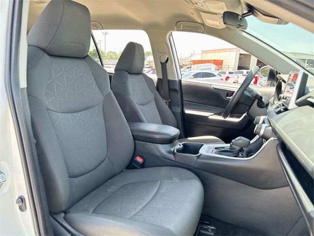 Photo of 2023 Ice Cap Toyota RAV4
