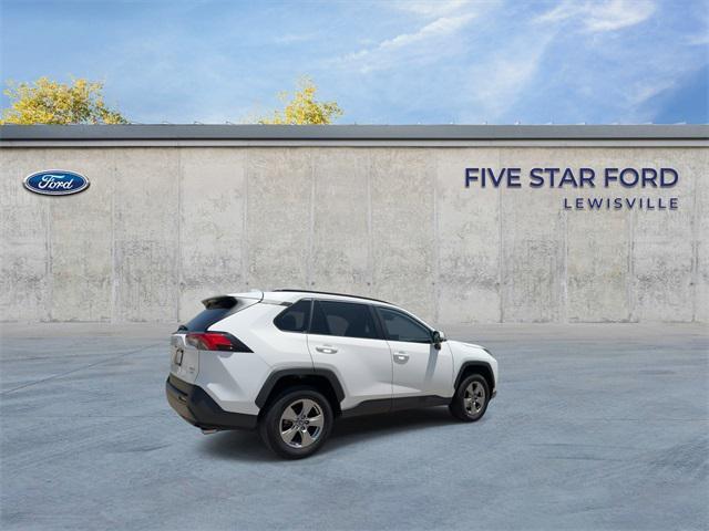 Photo of 2023 Ice Cap Toyota RAV4