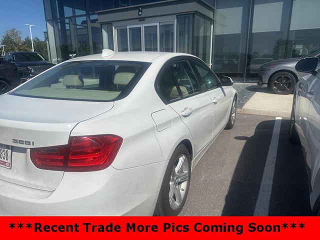 Photo of 2013 Alpine White BMW 328