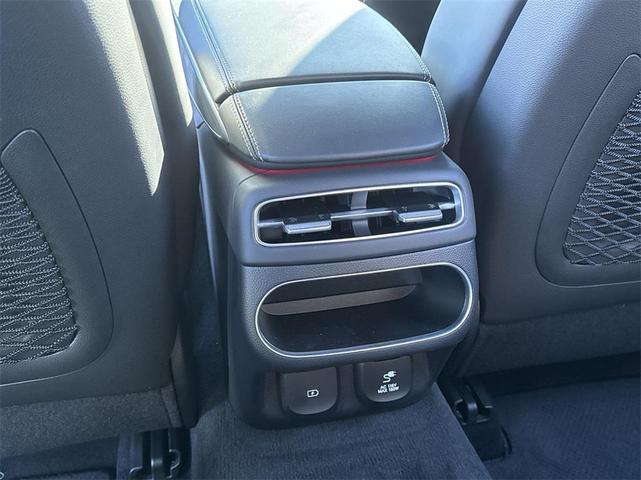 Photo of 2025 Alta White Genesis GV70
