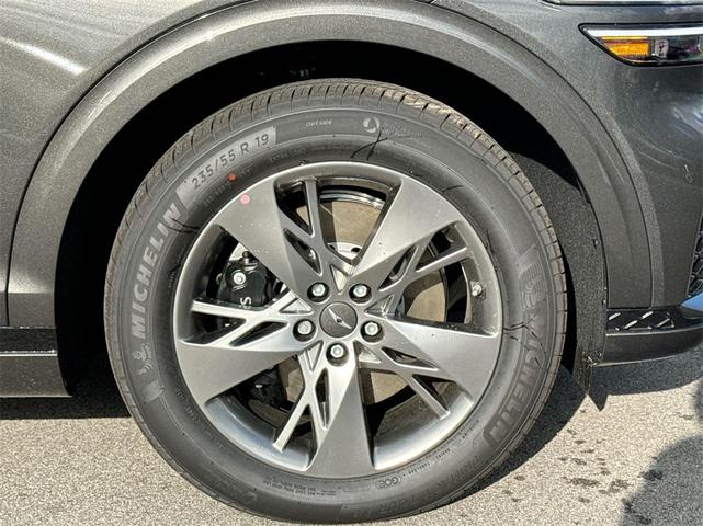 Photo of 2025 Makalu Gray Genesis GV70