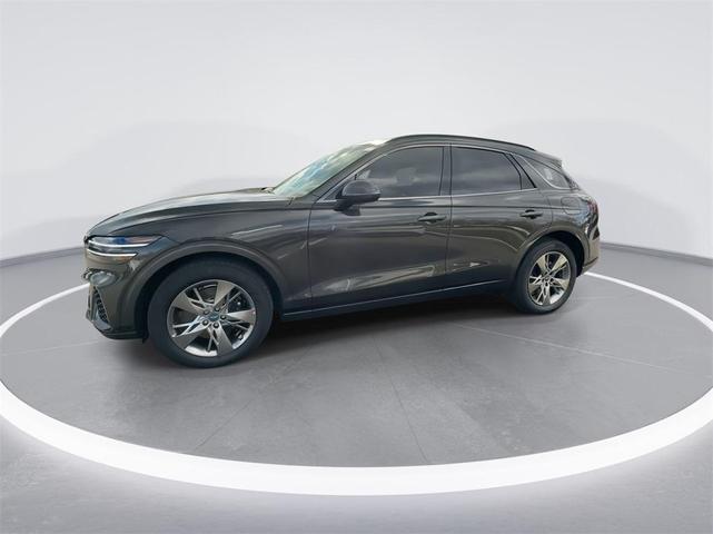 Photo of 2025 Makalu Gray Genesis GV70