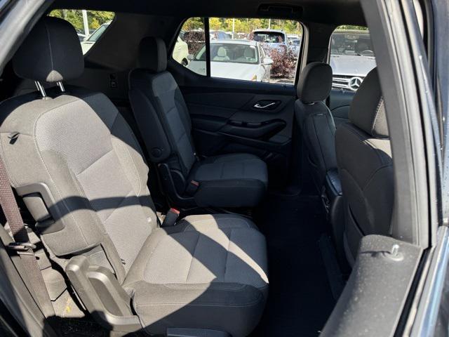 Photo of 2023 Mosaic Black Metallic Chevrolet Traverse