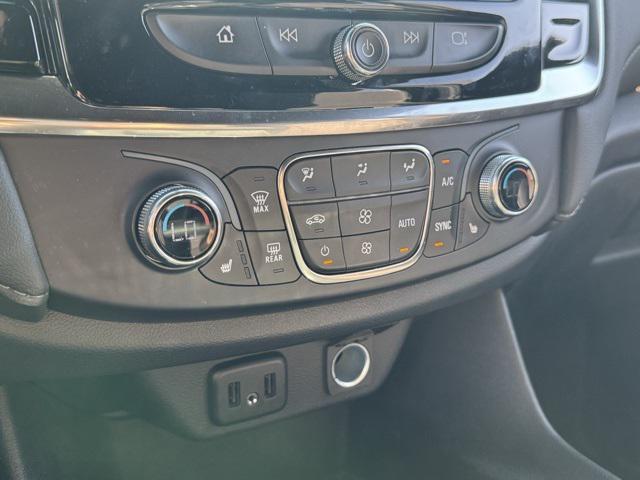 Photo of 2023 Mosaic Black Metallic Chevrolet Traverse