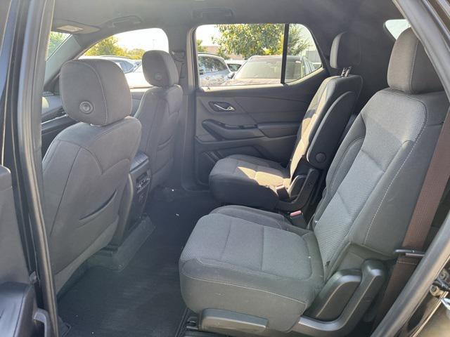 Photo of 2023 Mosaic Black Metallic Chevrolet Traverse