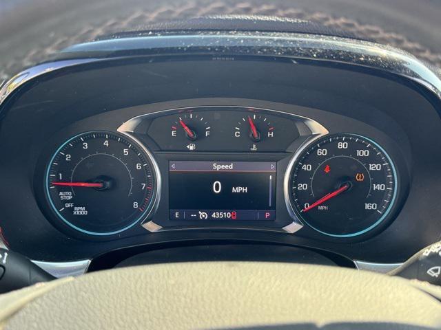 Photo of 2023 Mosaic Black Metallic Chevrolet Traverse