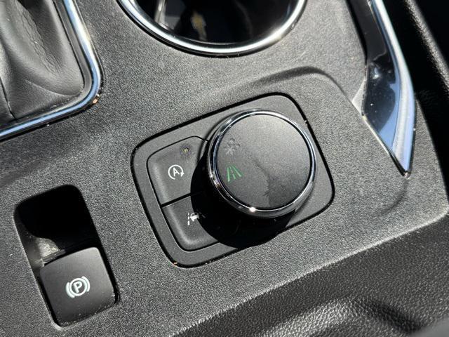 Photo of 2023 Mosaic Black Metallic Chevrolet Traverse