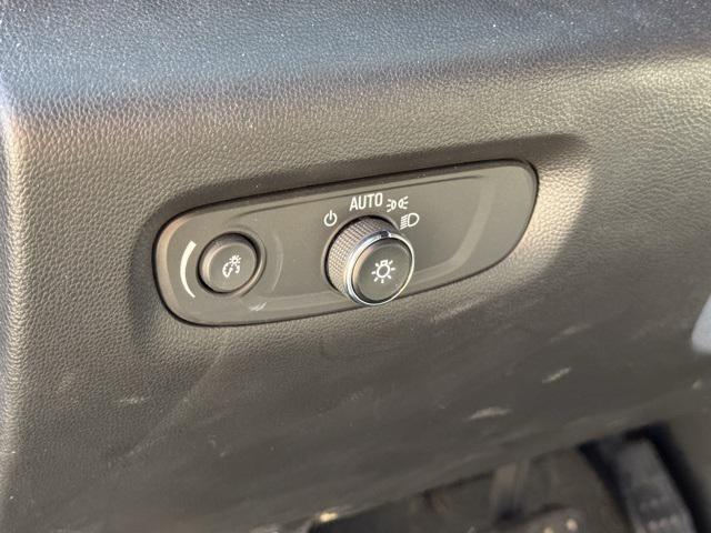 Photo of 2023 Mosaic Black Metallic Chevrolet Traverse