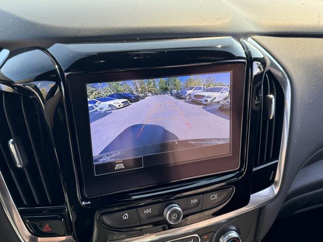 Photo of 2023 Mosaic Black Metallic Chevrolet Traverse