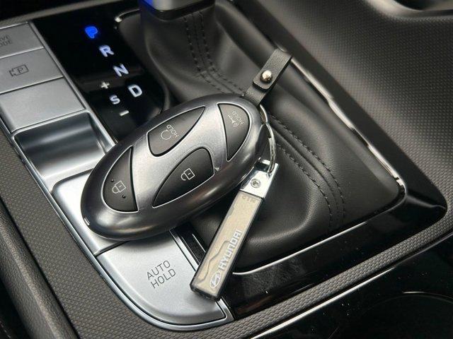 Photo of 2025 White Hyundai ELANTRA HEV