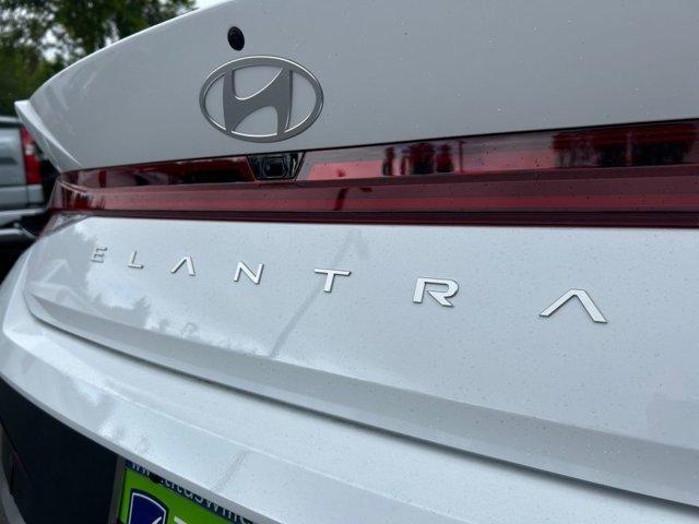 Photo of 2025 White Hyundai ELANTRA HEV