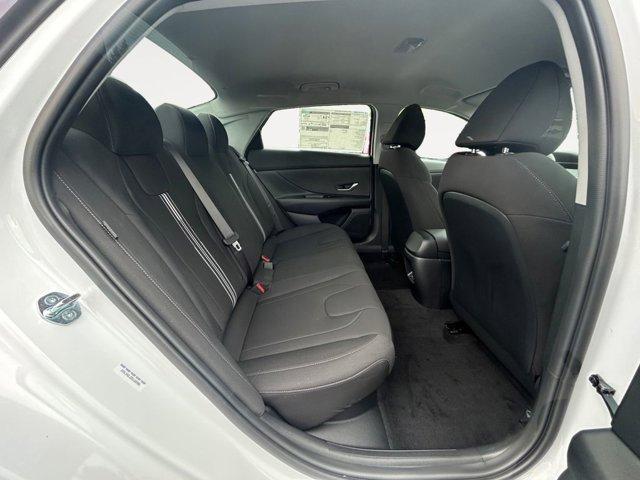 Photo of 2025 White Hyundai ELANTRA HEV