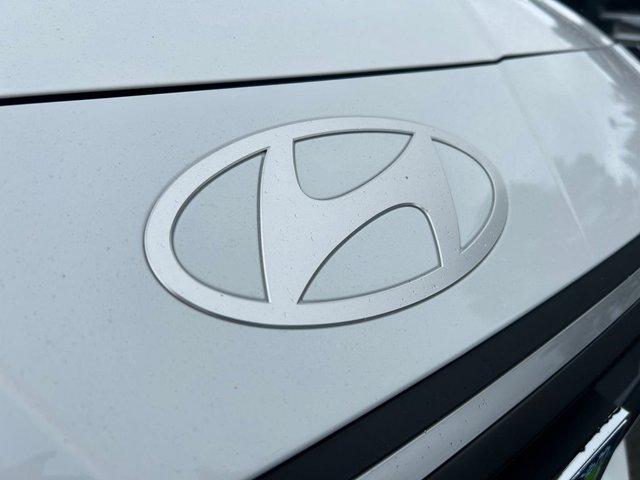 Photo of 2025 White Hyundai ELANTRA HEV
