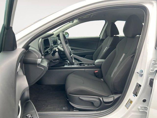 Photo of 2025 White Hyundai ELANTRA HEV