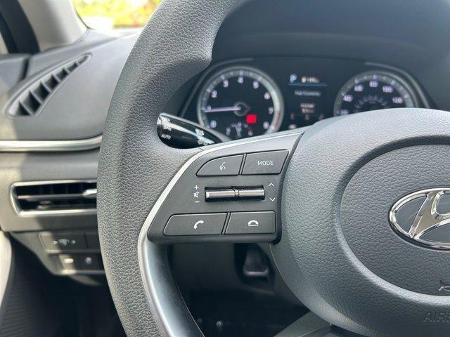 Photo of 2023 White Hyundai SONATA