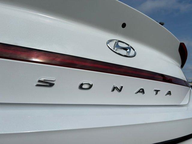 Photo of 2023 White Hyundai SONATA