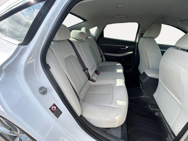 Photo of 2023 White Hyundai SONATA