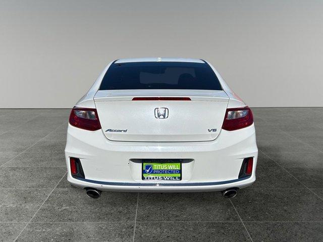 Photo of 2013 White Honda Accord
