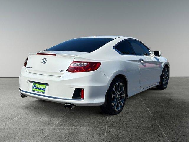 Photo of 2013 White Honda Accord