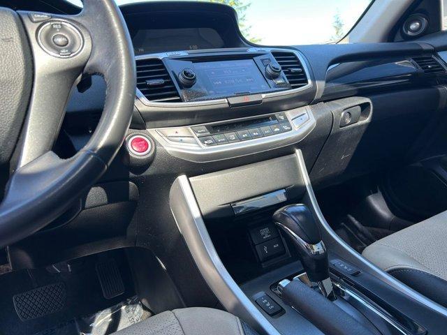 Photo of 2013 White Honda Accord