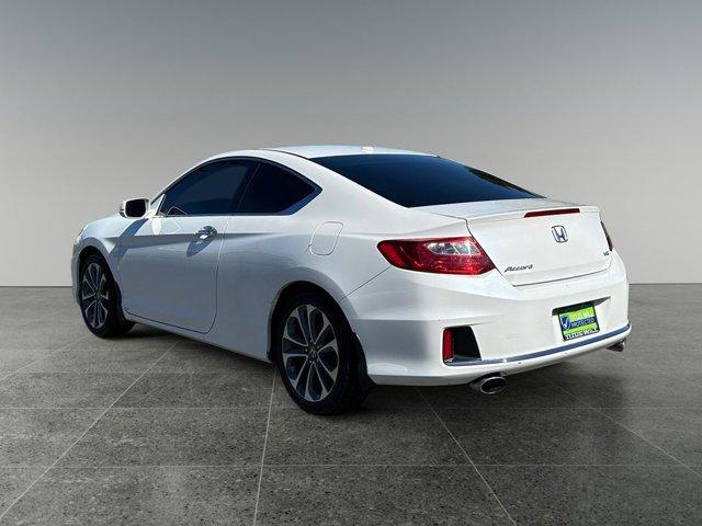 Photo of 2013 White Honda Accord