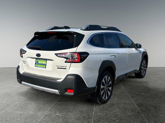 Photo of 2025 Crystal White Pearl Subaru Outback