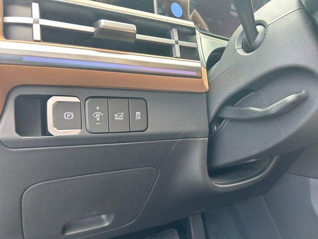 Photo of 2025 Phantom Black Hyundai SANTA FE HEV
