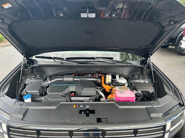 Photo of 2025 Phantom Black Hyundai SANTA FE HEV