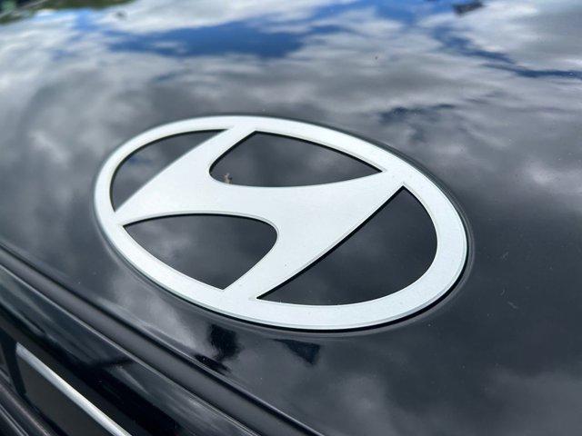 Photo of 2025 Phantom Black Hyundai SANTA FE HEV