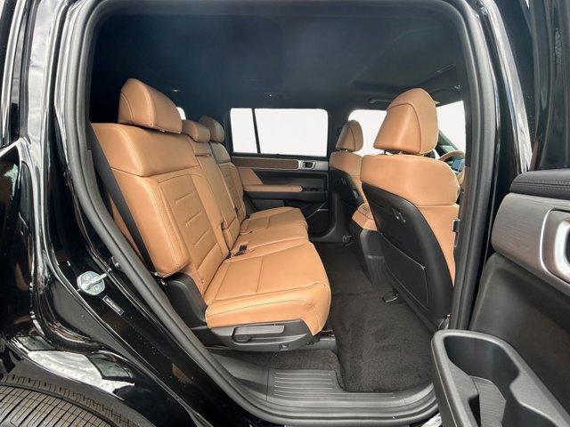 Photo of 2025 Phantom Black Hyundai SANTA FE HEV