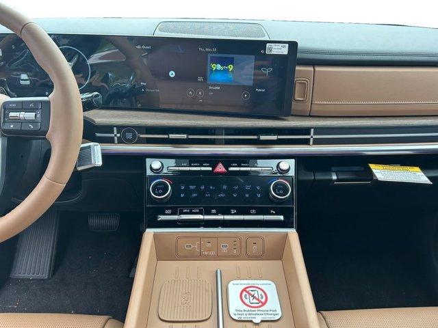 Photo of 2025 Phantom Black Hyundai SANTA FE HEV