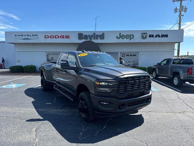 Photo of 2025 Granite Crystal Metallic RAM 3500