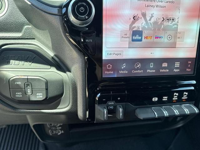 Photo of 2025 Granite Crystal Metallic RAM 3500