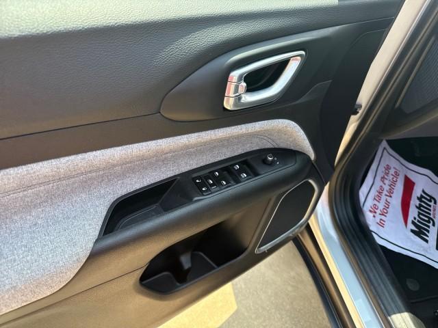 Photo of 2024 Silver Jeep Compass