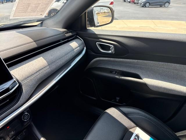 Photo of 2024 Silver Jeep Compass