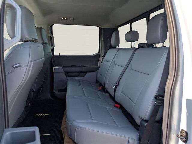 Photo of 2025 Oxford White Ford F-350
