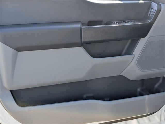 Photo of 2025 Oxford White Ford F-350