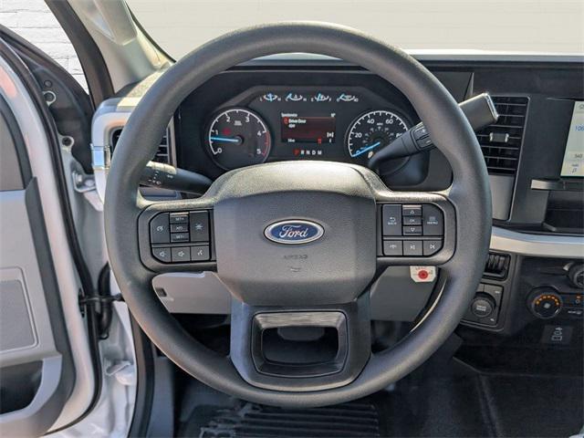 Photo of 2025 Oxford White Ford F-350