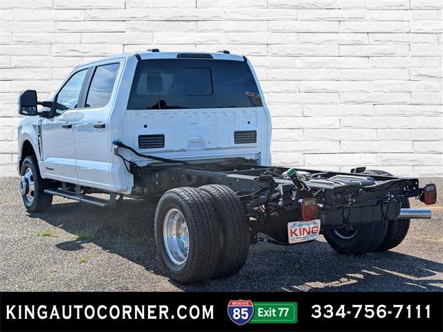 Photo of 2025 Oxford White Ford F-350