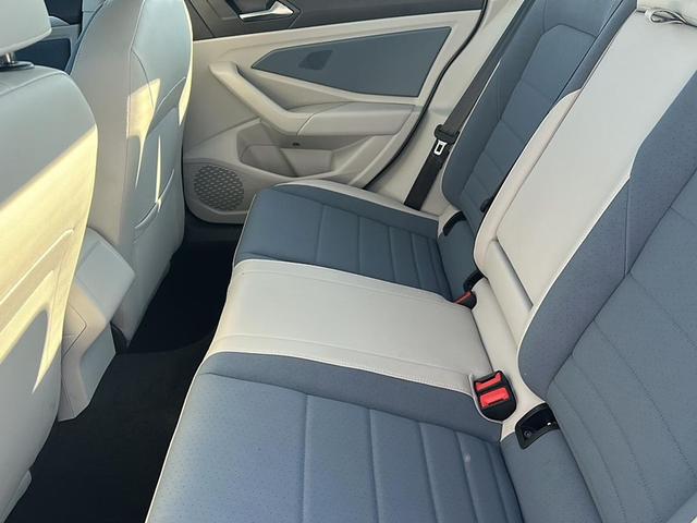 Photo of 2025 White Volkswagen Jetta