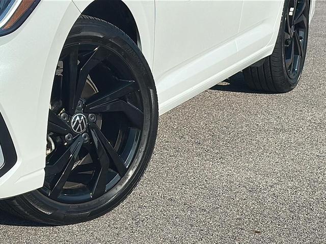 Photo of 2025 White Volkswagen Jetta